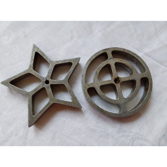 Nordic Ware rosette iron set in original box double dipper wood handle 4 molds - Picture 7 of 10